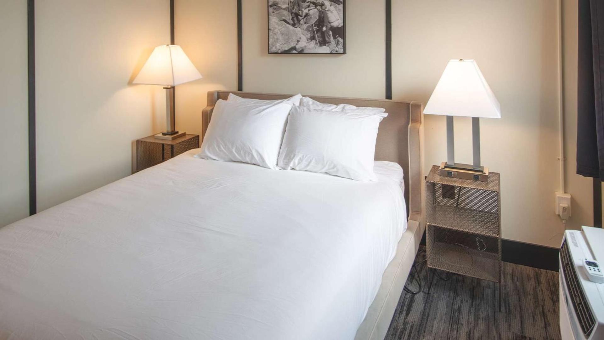 דוסון סיטי Midnight Sun, A Coast Hotel מראה חיצוני תמונה