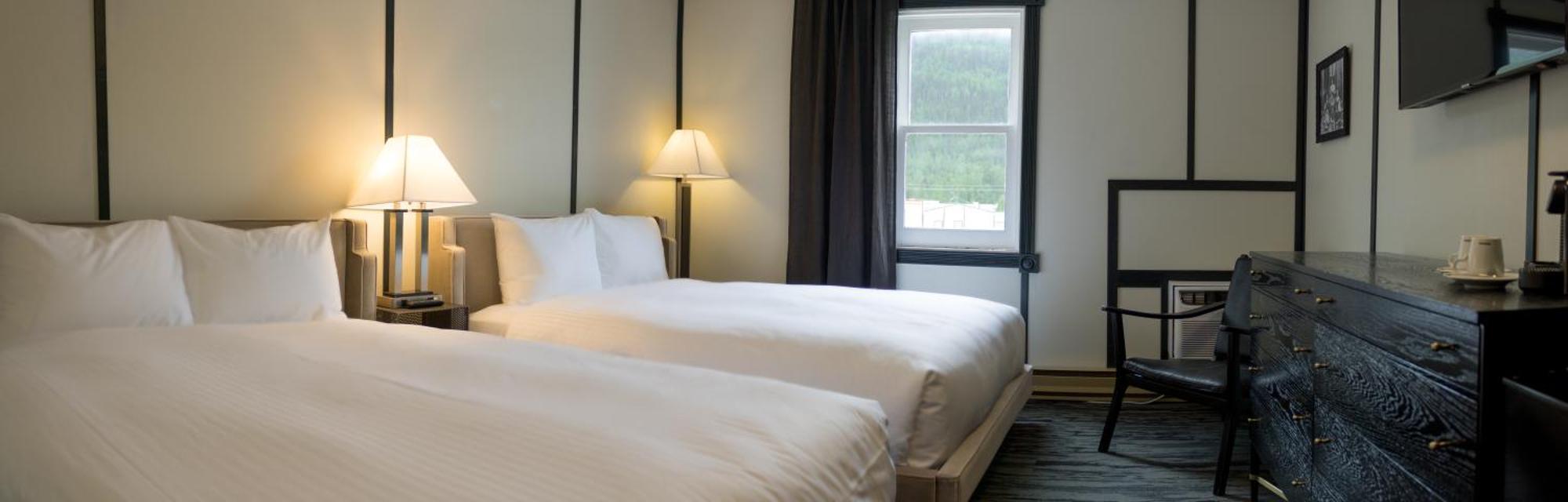 דוסון סיטי Midnight Sun, A Coast Hotel מראה חיצוני תמונה